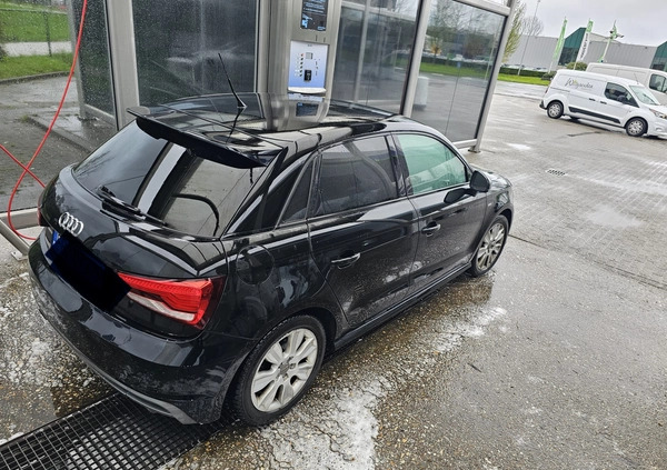Audi A1 cena 62000 przebieg: 90120, rok produkcji 2016 z Przedbórz małe 56